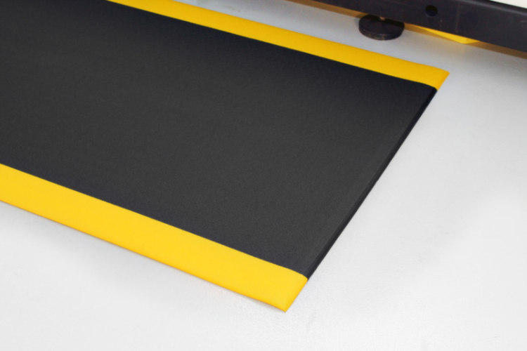 184374 - Sicherheits-Bodenbelag