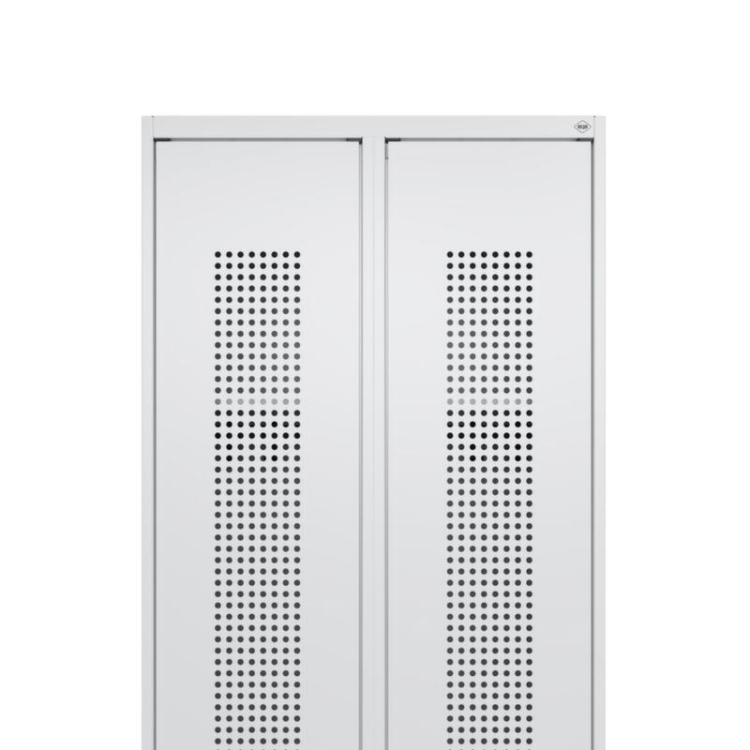 272037 - Tür m. Lochbild